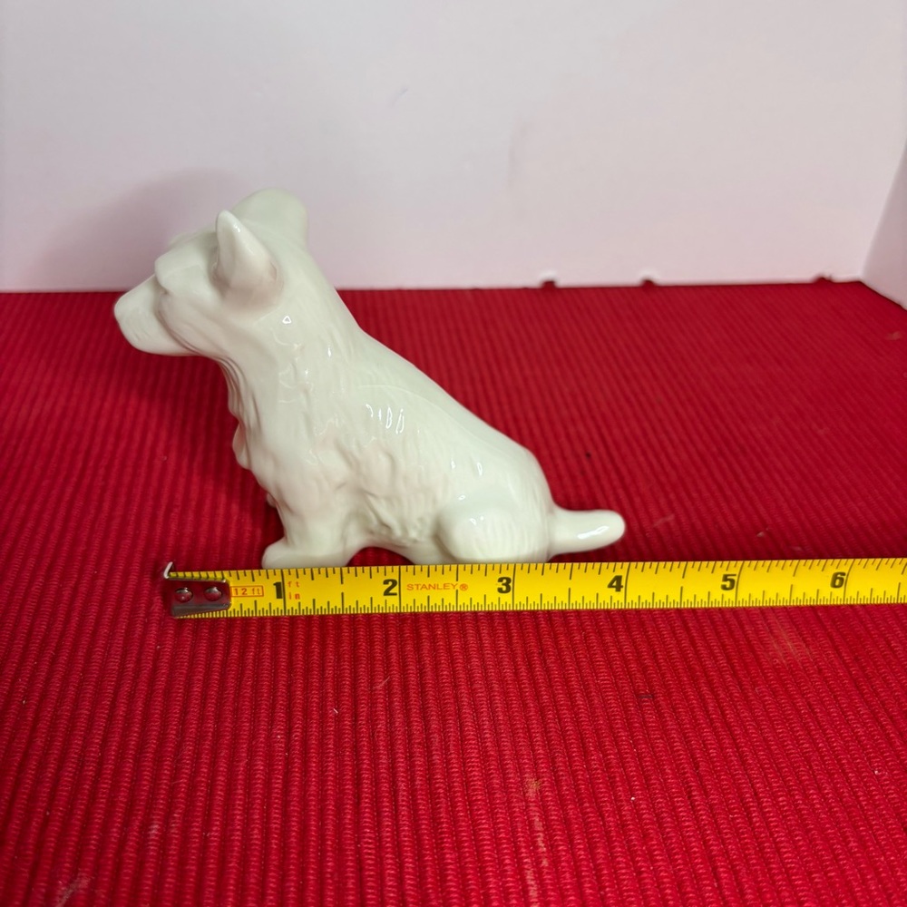 Bellerk Ireland White Ceramic Terrier Dog Figurine Stamped - Picture 6 of 7